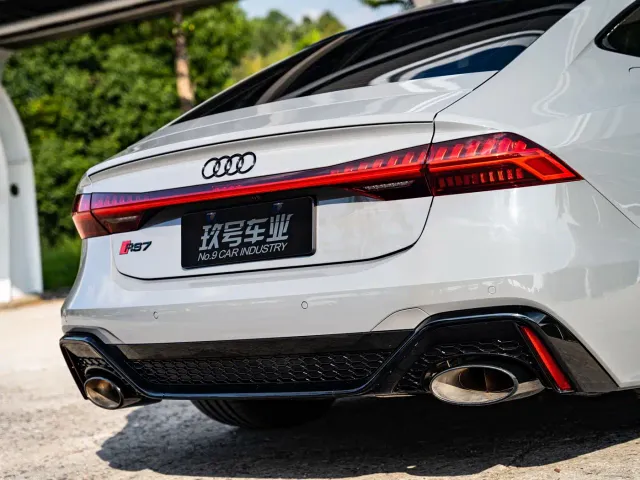 Audi RS 7 — Фото автомобиля 8