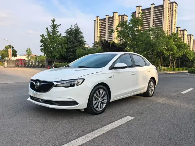 Buick Excelle — Фото автомобиля 3