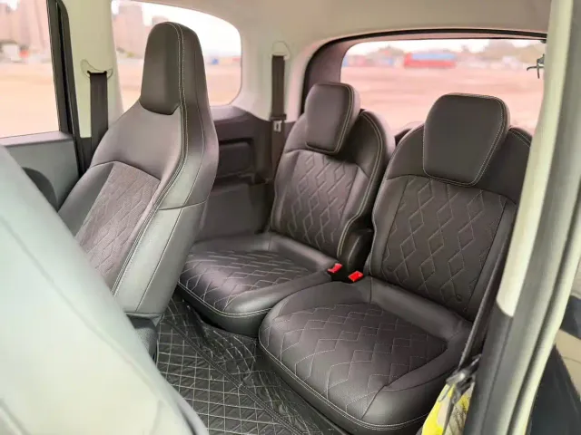 Baojun KiWi EV — Фото автомобиля 4