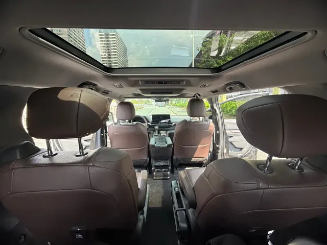 Toyota Sienna — Фото автомобиля 29