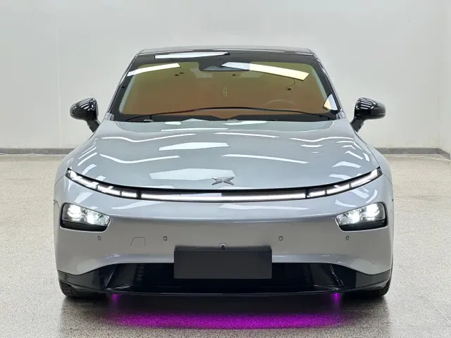 Xpeng P7 — Фото автомобиля 2