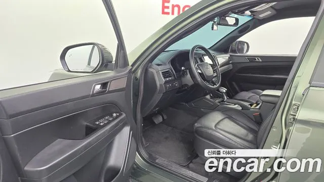 KG_Mobility_Ssangyong Rexton Новый Rexton Sport Khan Дизель 2.2 4WD — Фото автомобиля 9
