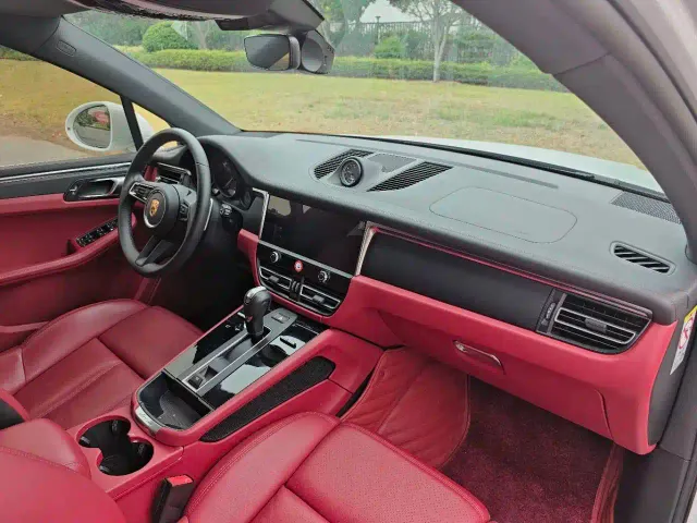 Porsche Macan — Фото автомобиля 9
