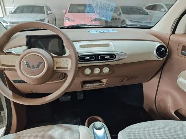 Wuling Hongguang Mini EV — Фото автомобиля 12