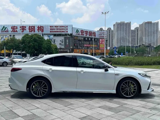 Toyota Camry — Фото автомобиля 5