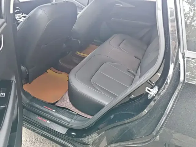 Wuling Starlight — Фото автомобиля 16