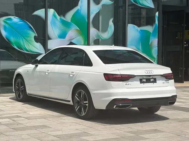 Audi A4L — Фото автомобиля 6
