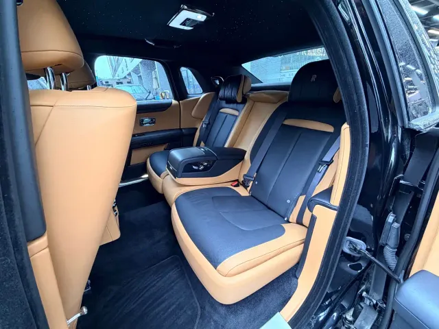 Rolls-Royce Ghost — Фото автомобиля 10