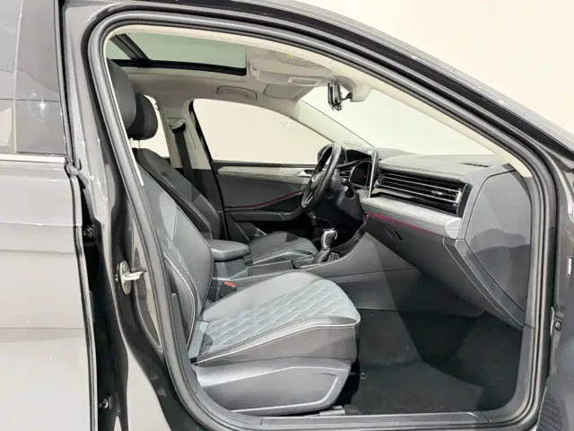 Volkswagen Sagitar — Фото автомобиля 18