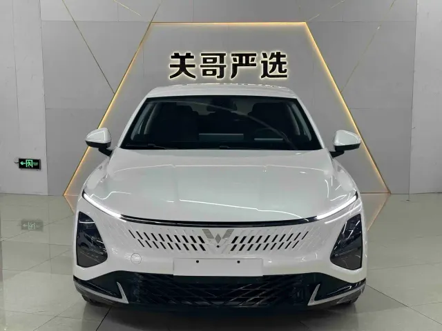Wuling Starlight — Фото автомобиля 2