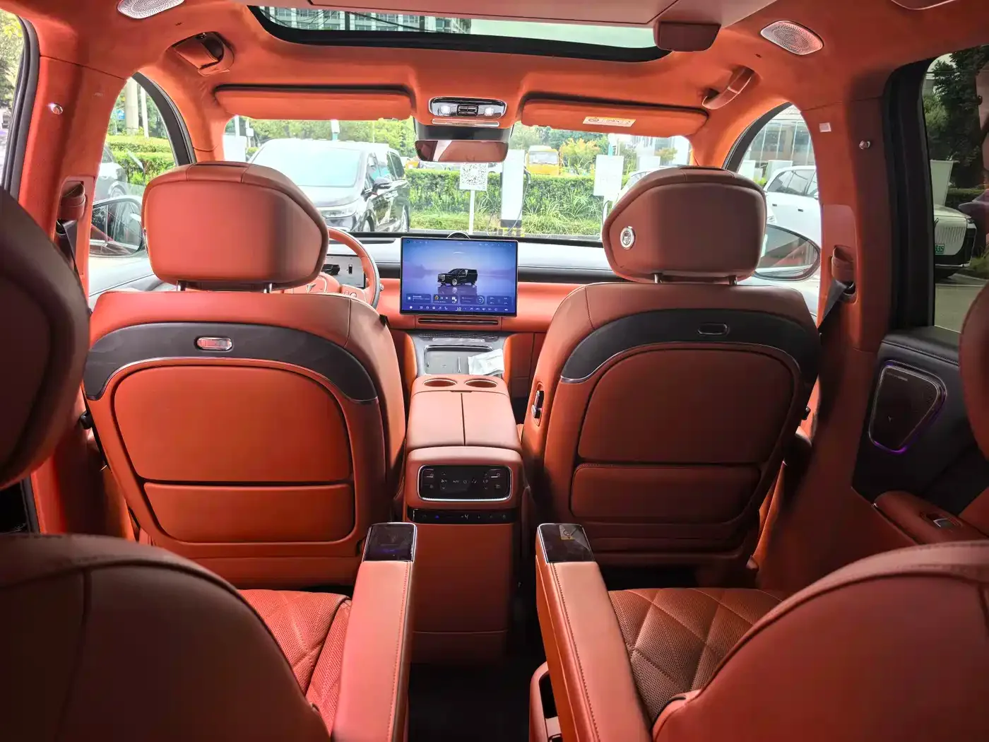 Voyah Auto VOYAH Taisan 2026 Model Quad-LiDAR Edition — Фото автомобиля 18