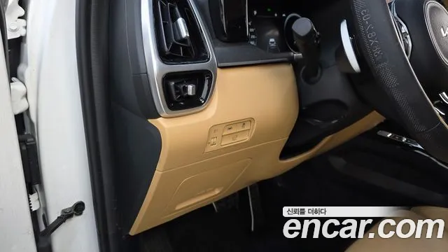 Kia Sorento Sorento 4-е поколение Бензин 2.5T 2WD — Фото автомобиля 13