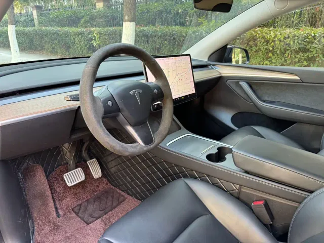 Tesla Model Y 2022 Facelift Rear-Wheel Drive Version — Фото автомобиля 6