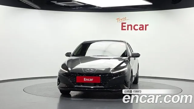 Hyundai AVANTE Avante (CN7) — Фото автомобиля 3