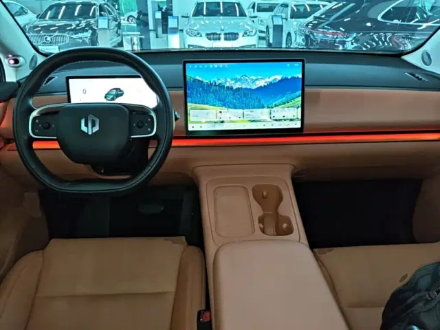 Leapmotor C16 — Фото автомобиля 9