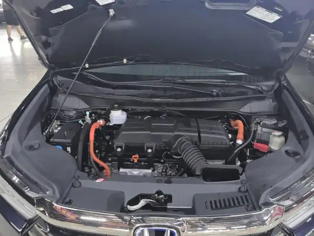 Honda Odyssey 2022 2.0L e:HEV Sharp·Prestige Edition — Фото автомобиля 10