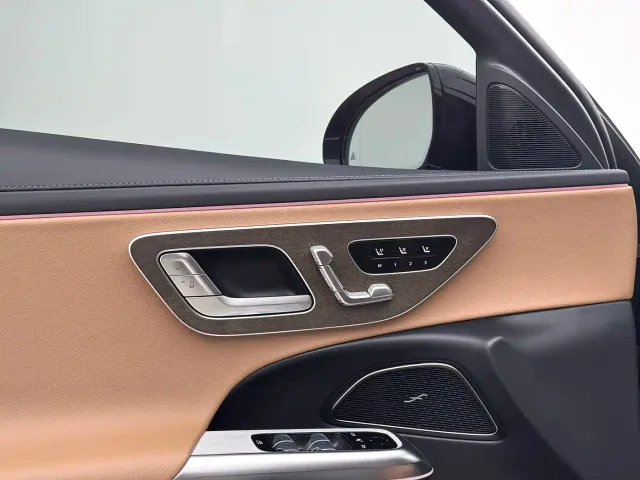 Mercedes-Benz E-Class — Фото автомобиля 15