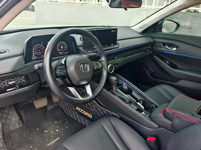 Honda Accord — Фото автомобиля 6