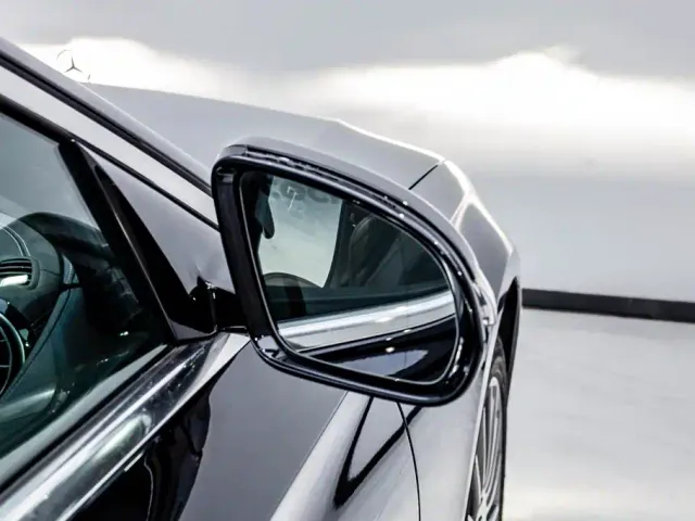 Mercedes-Benz E-Class — Фото автомобиля 23