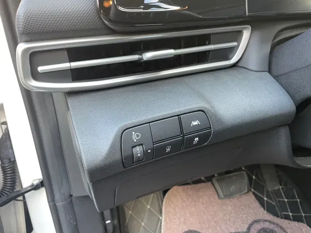Hyundai Elantra — Фото автомобиля 14