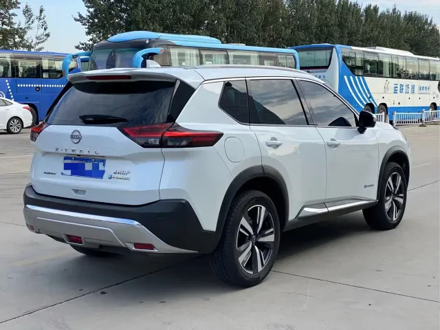 Nissan X-Trail — Фото автомобиля 7