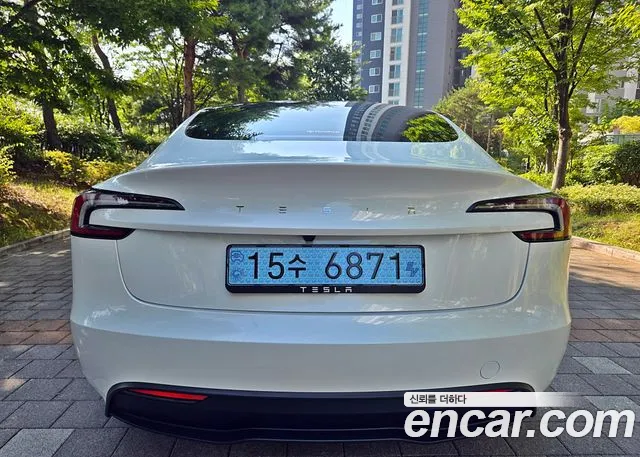Tesla Model 3 — Фото автомобиля 5