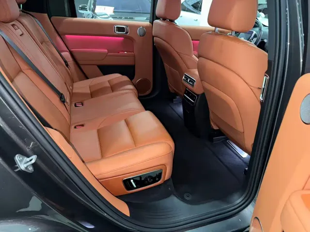 Li Auto L7 — Фото автомобиля 12
