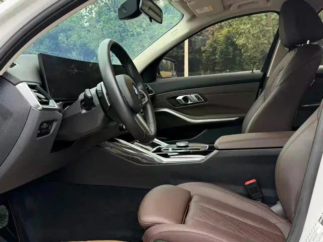 BMW 3 Series — Фото автомобиля 7