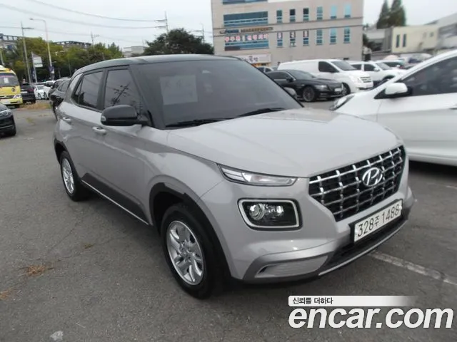 Hyundai Venue — Фото автомобиля 3