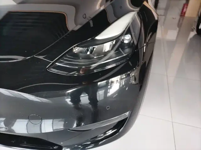 Tesla Model Y — Фото автомобиля 23