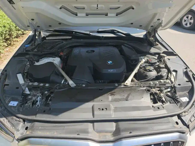 BMW 5 Series — Фото автомобиля 10