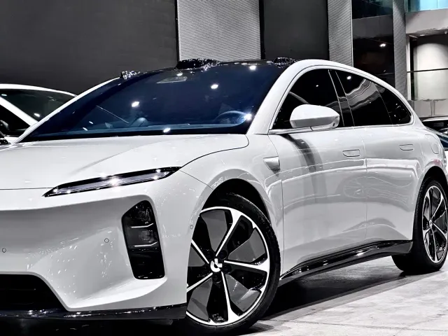 Nio ET5 Touring — Фото автомобиля 7