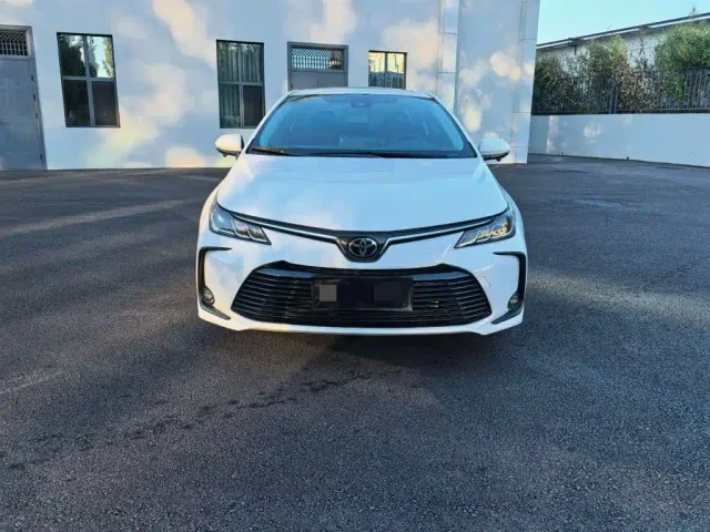 Toyota Corolla — Фото автомобиля 2
