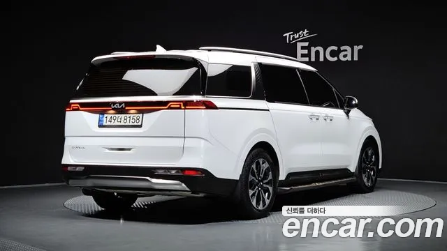 Фотография автомобиля — Kia Carnival Generation 4