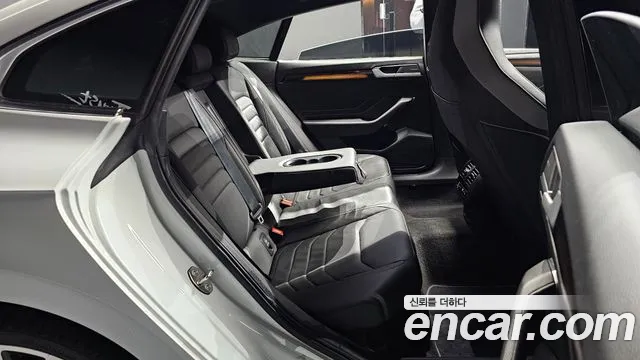 Volkswagen Arteon Arteon 2.0 TDI R-LINE 4Motion — Фото автомобиля 12