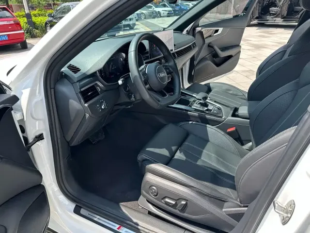 Audi A4L — Фото автомобиля 9