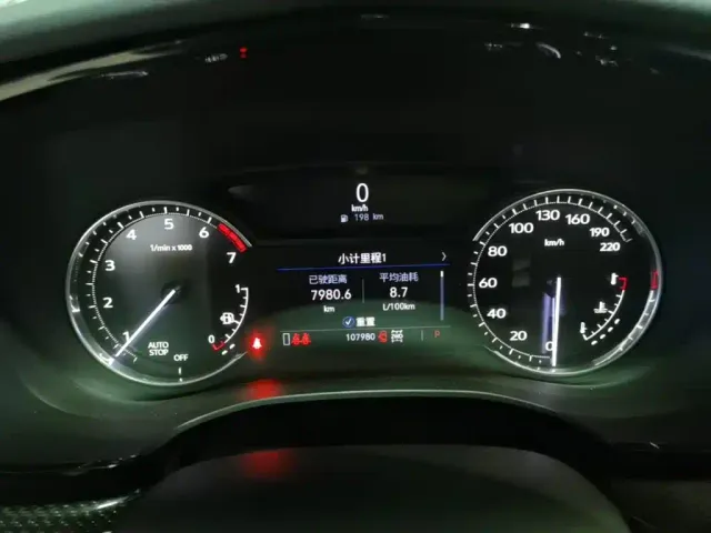 Cadillac XT5 — Фото автомобиля 11