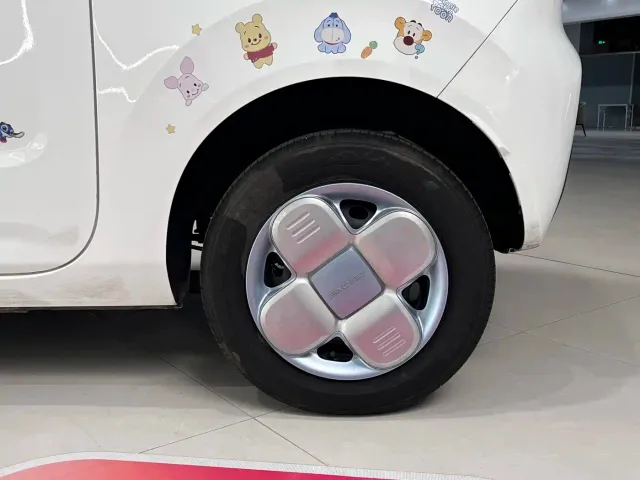 Geely Galaxy Panda 2023 Panda Mini New Year Edition - Treasure Bear — Фото автомобиля 8