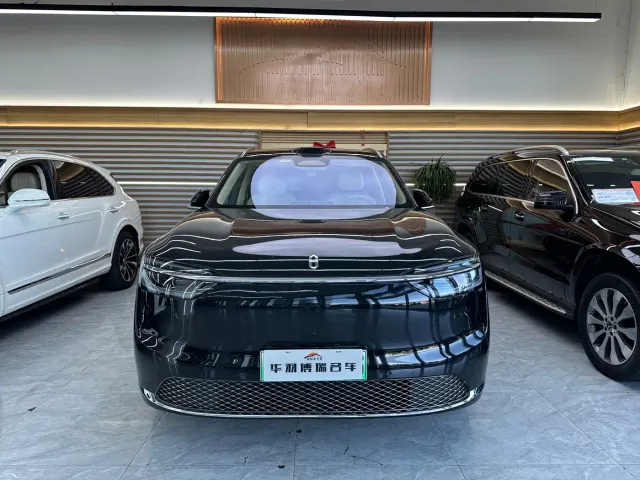 Aito M7 — Фото автомобиля 2