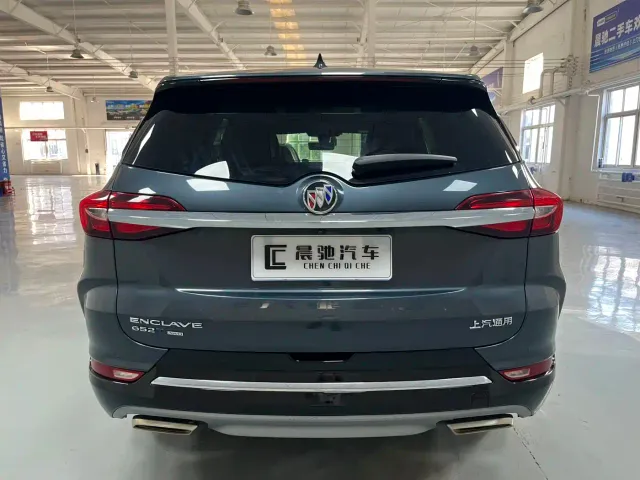 Buick Enclave — Фото автомобиля 5