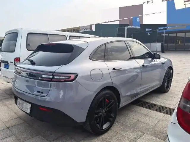 Aito M5 — Фото автомобиля 5