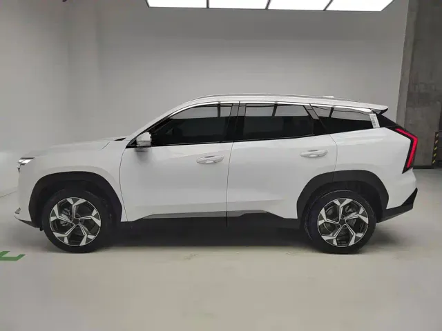Geely Boyue L — Фото автомобиля 8