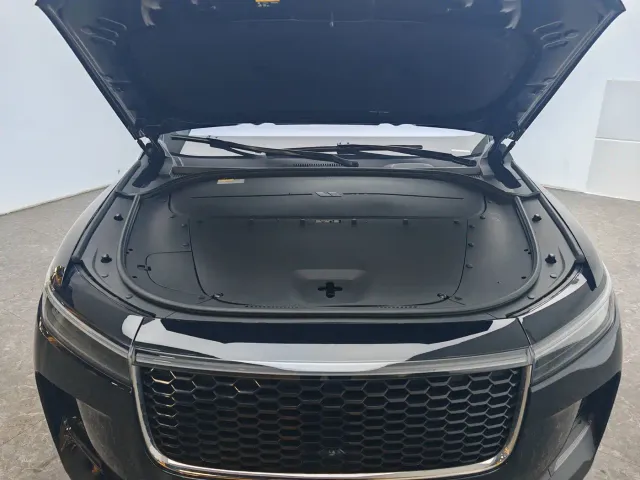 Li Auto ONE — Фото автомобиля 13