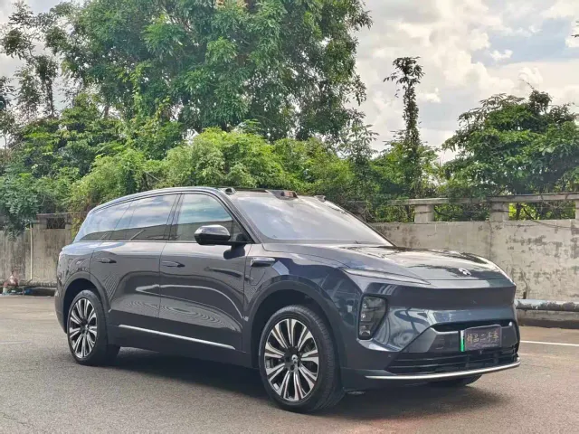 Nio ES8 — Фото автомобиля 3