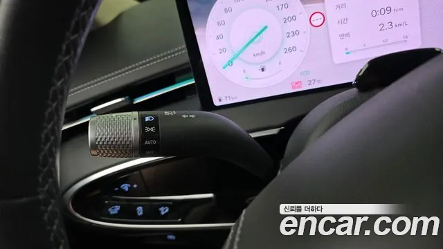 Genesis GV70 2.5T Бензин 2WD — Фото автомобиля 24