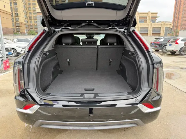 Cadillac Optiq — Фото автомобиля 17