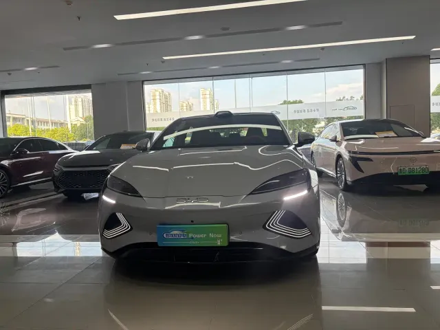 BYD Seal — Фото автомобиля 2