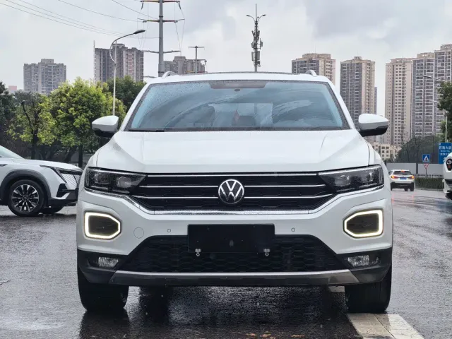 Volkswagen T-Roc — Фото автомобиля 2