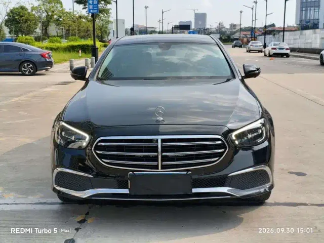 Mercedes-Benz E-Class — Фото автомобиля 2