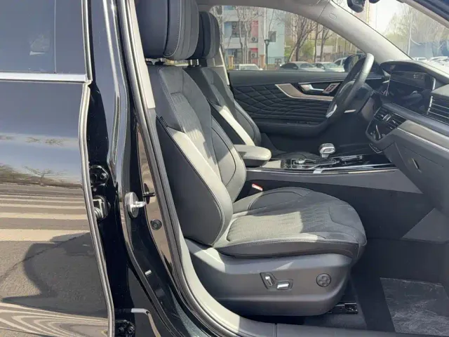 Hongqi HS5 — Фото автомобиля 18
